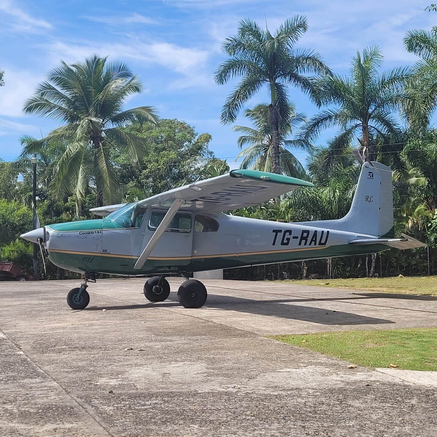Cessna 182